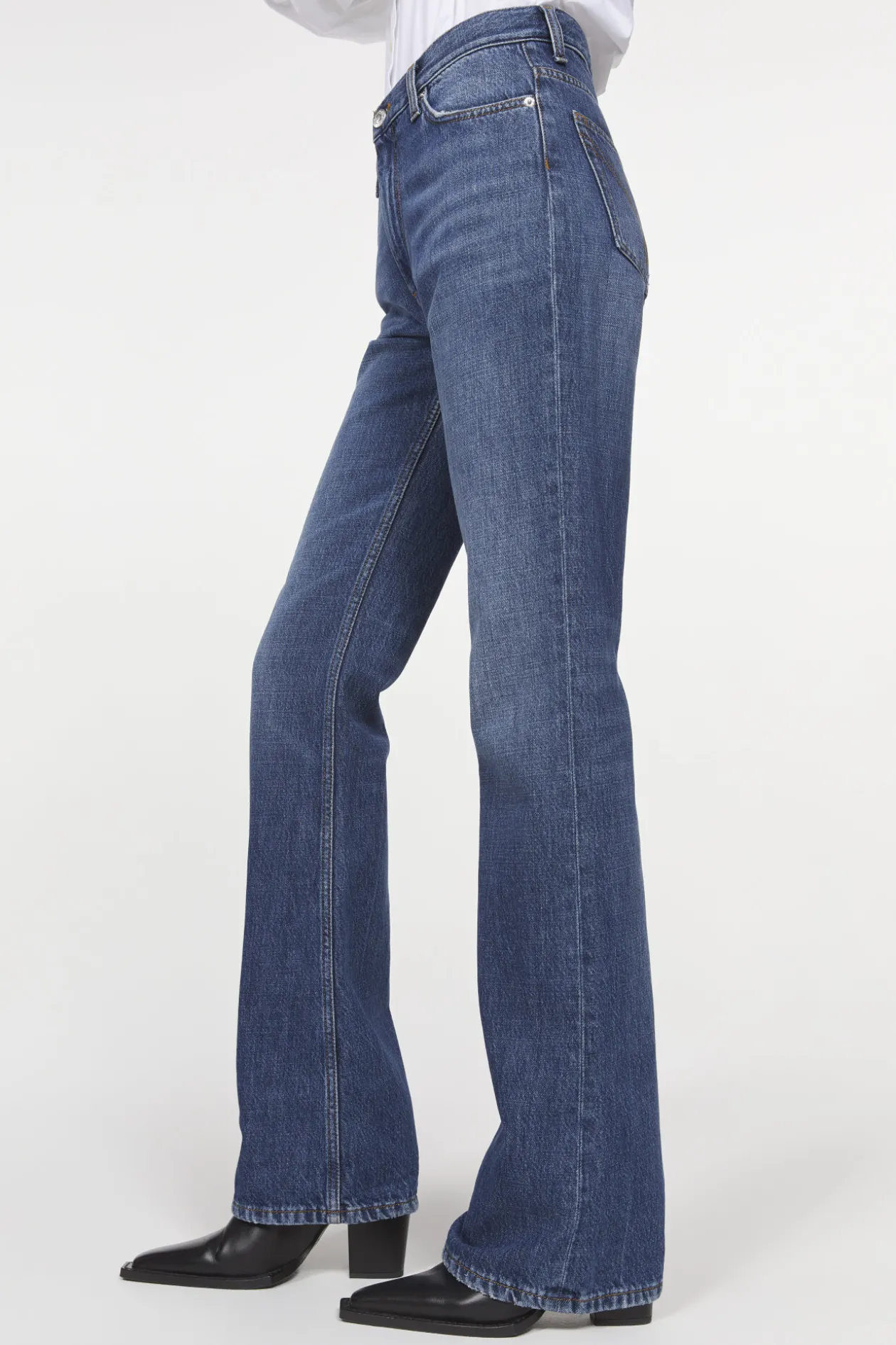 Extended Flare Denim Rodebjer